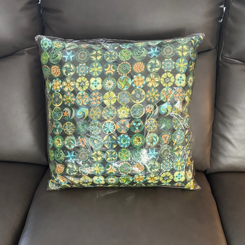 Retired Mackenzie Childs Vintage Buttons Pillow - Picture 8 of 8